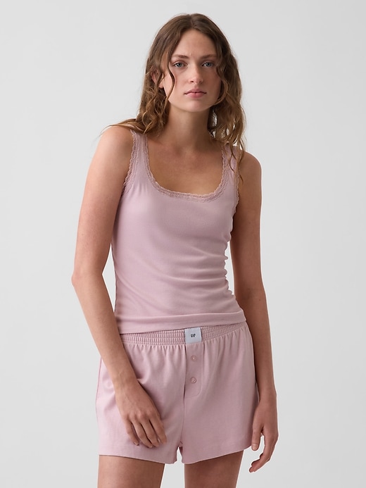 L'image numéro 1 présente Camisole de pyjama finement côtelé à dentelle