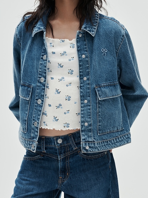 L'image numéro 6 présente Veste en denim à poches appliquées pour Enfant