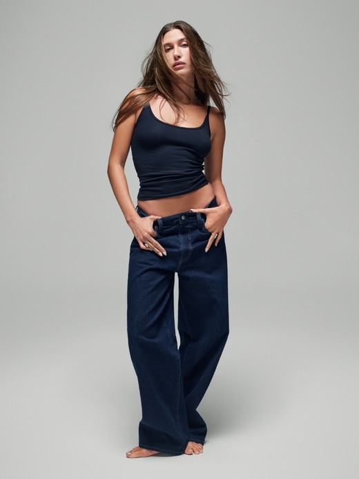 L'image numéro 5 présente Camisole courte moderne