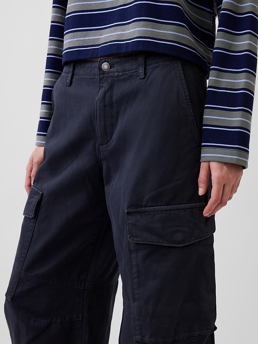 L'image numéro 5 présente Pantalon cargo ballon à taille basse en sergé