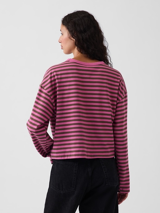 L'image numéro 3 présente T-shirt surdimensionné court en tricot