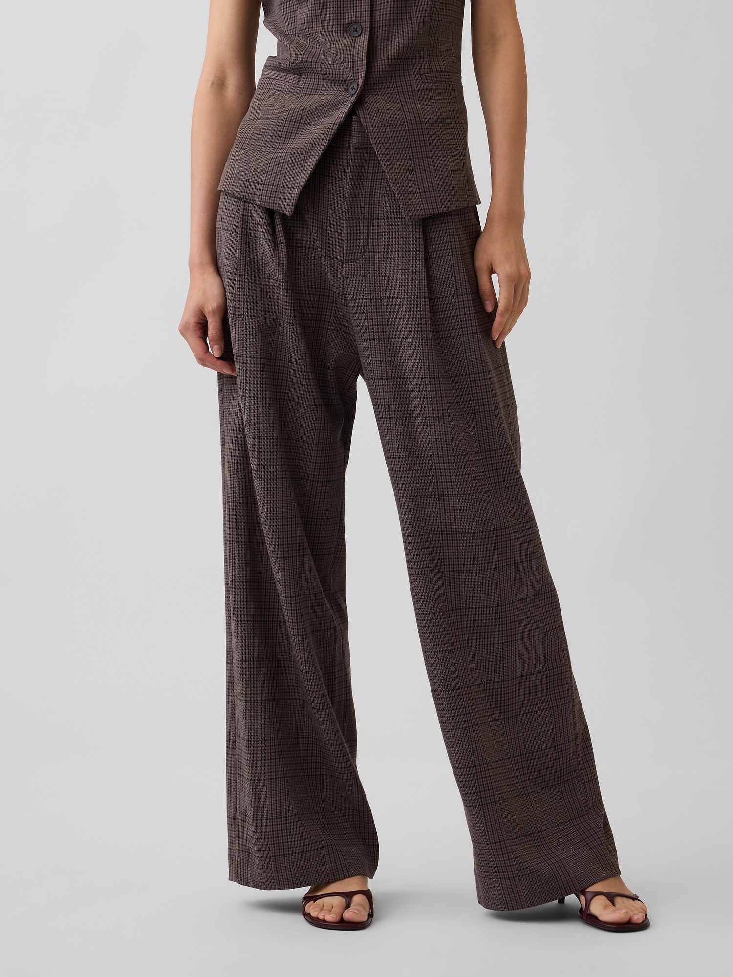 365 High Rise Brushed Twill Pleated Trousers