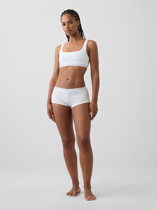 L'image numéro 4 présente Short court en coton biologique extensible PureDouceur à logo