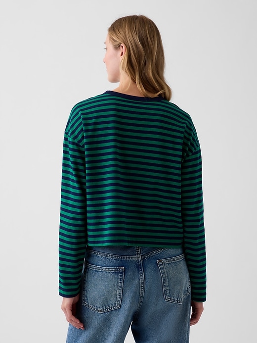 L'image numéro 3 présente T-shirt surdimensionné court en tricot