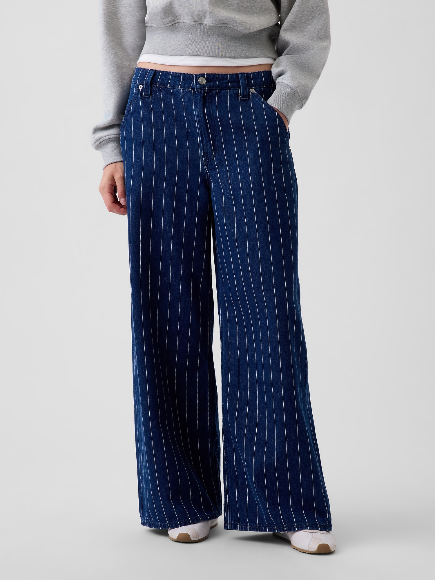 Mid Rise Stripe Baggy Jeans