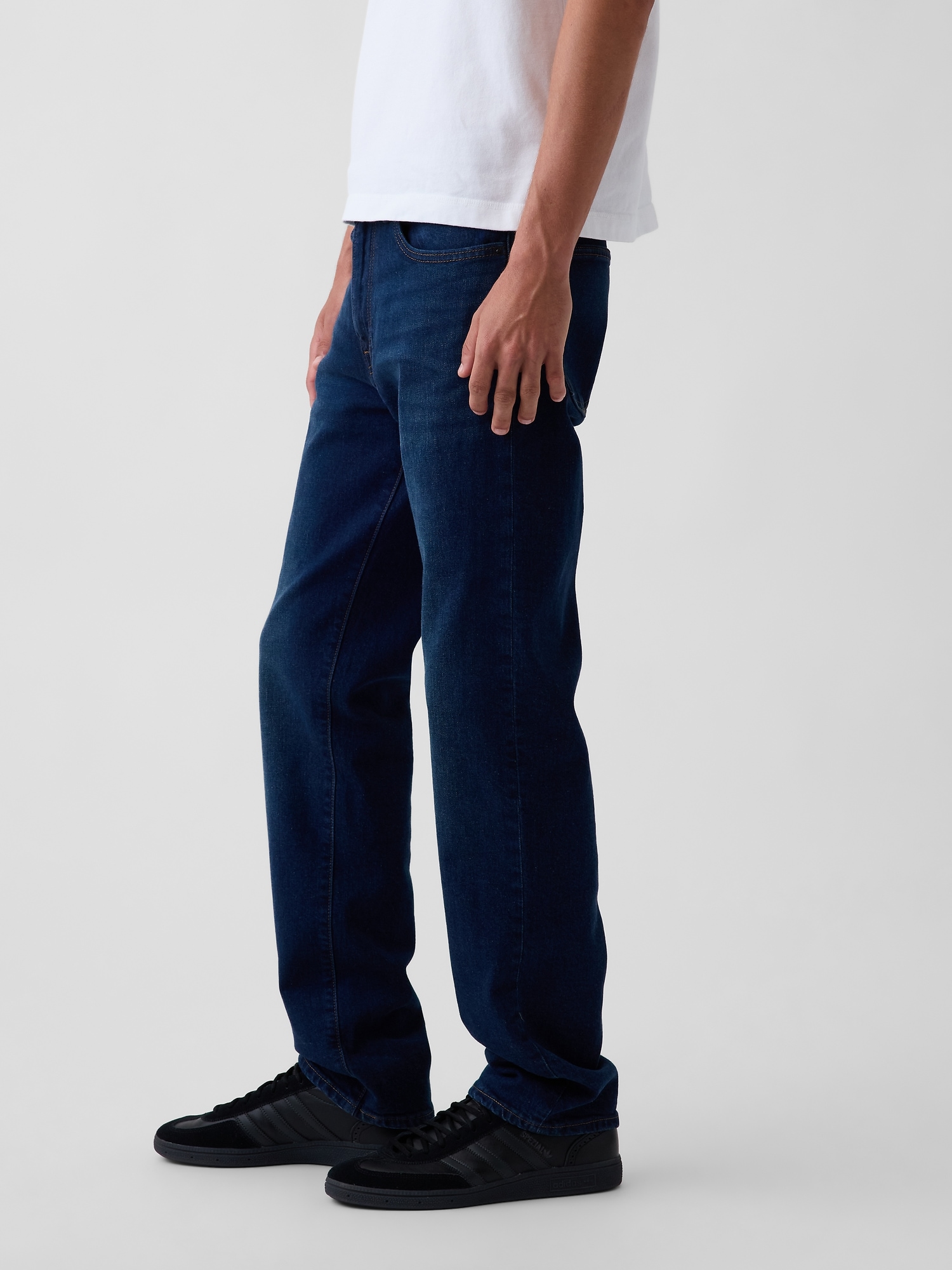 Straight Jeans