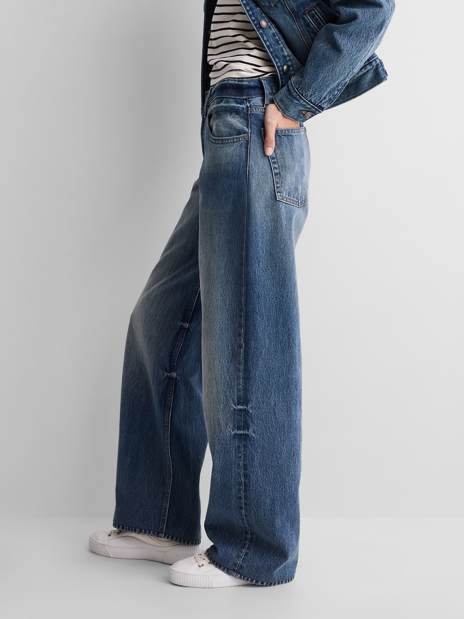× A.P.C. Low Rise ’90s Loose Jeans